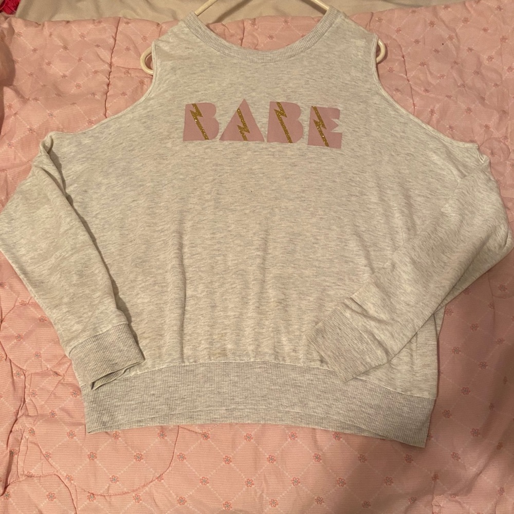 Cold Shoulder long sleeved shirt